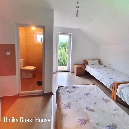 Guest House Ulnika Vusanje Bagian luar foto